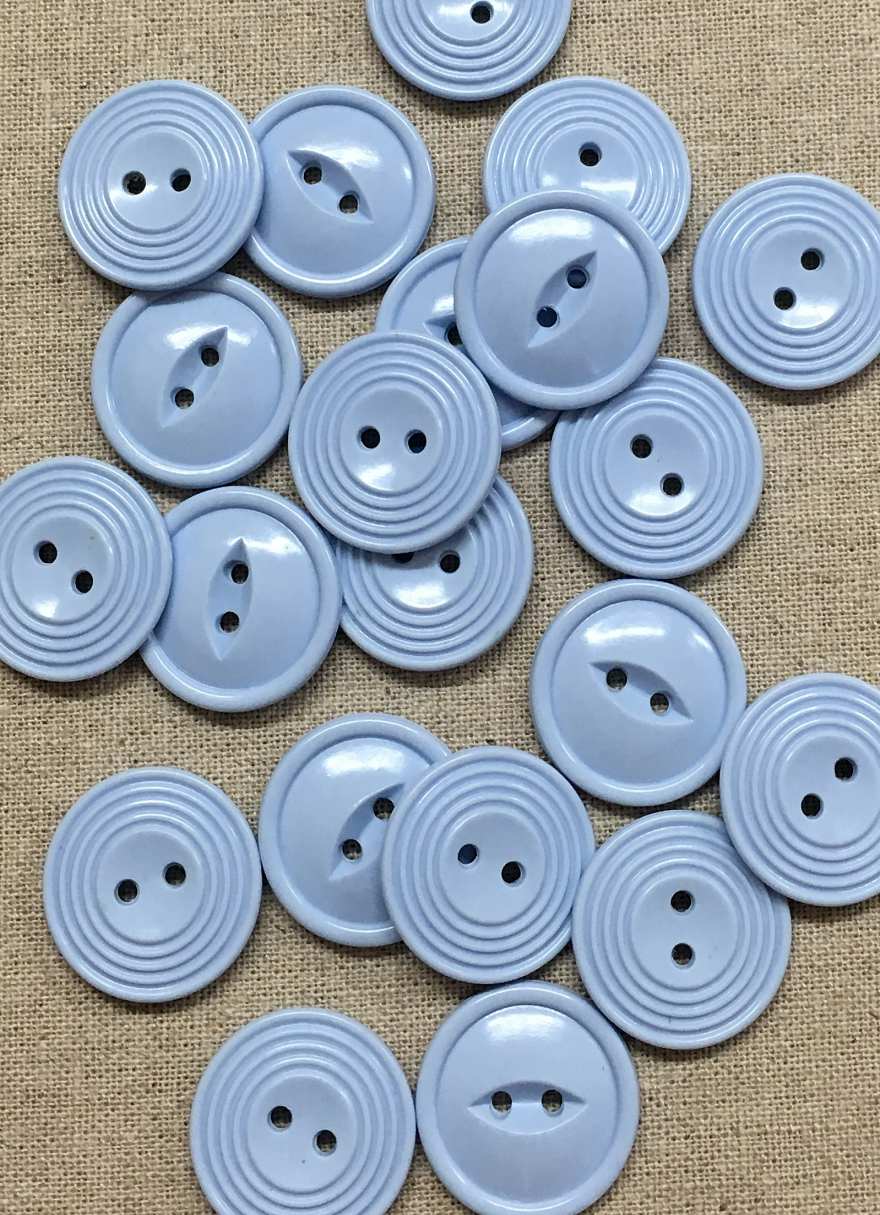Vintage Light Blue Buttons - L'uccello